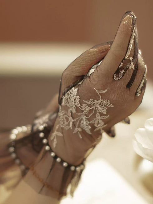Gothic Black Lace Embroidered Bridal Gloves – Short Sheer Wedding Gloves with Pearl Accents